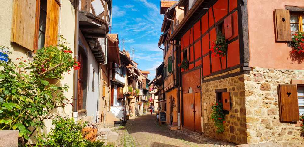 Calles del casco histórico de Eguisheim - Van and to Discover