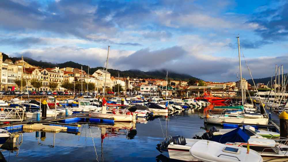 Puerto deportivo de las Rías Baixas gallegas - Van and to Discover