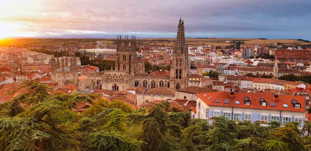Vistas panorámicas de Burgos desde el Mirador del Castillo - Van and to Discover