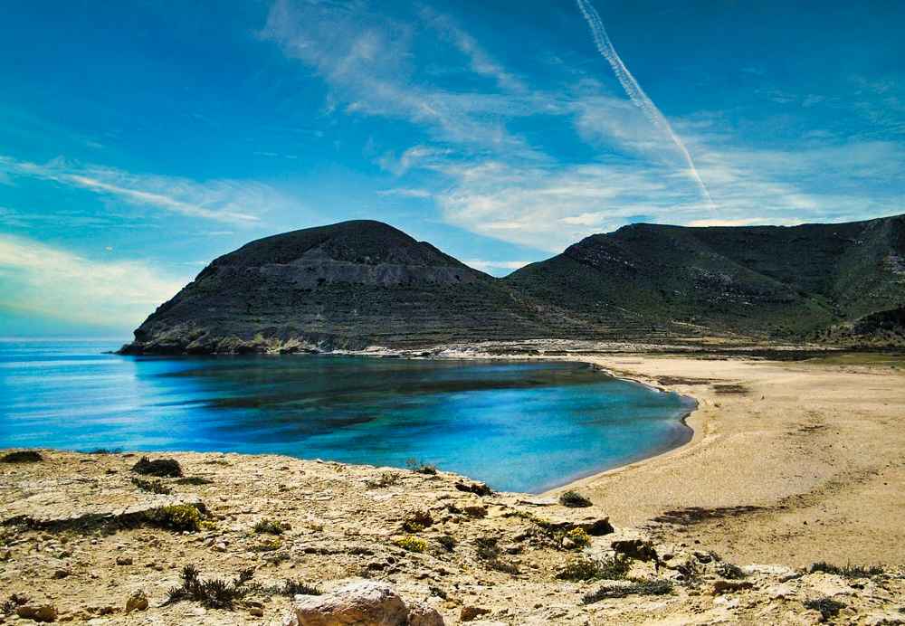 Guía de las mejores playas de Almería en furgoneta camper por Cabo de Gata por Juanma y Elena de Van and to Discover