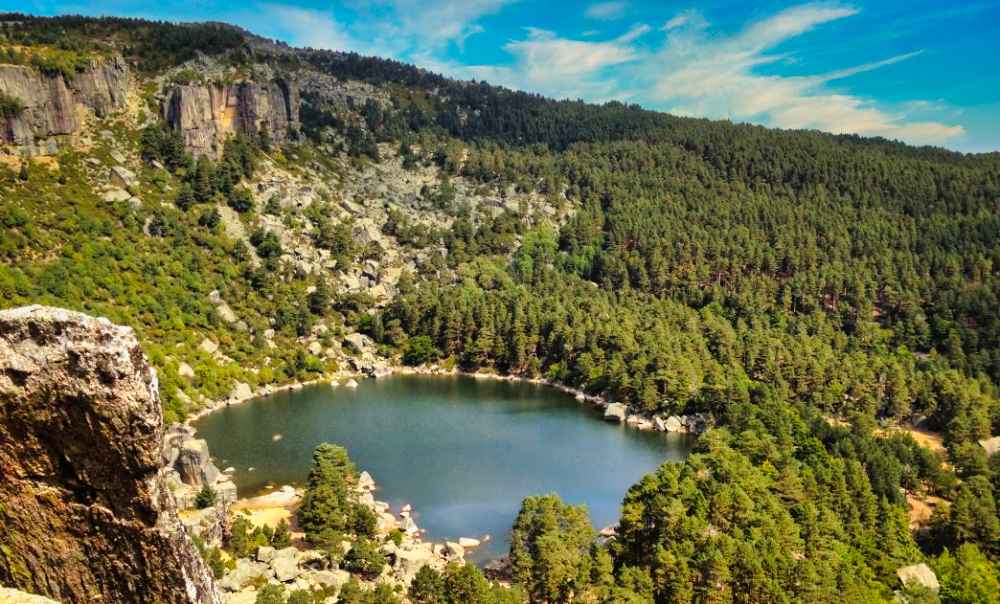 Vista panorámica de la Laguna Negra de Urbión - Mejores lugares de Soria en furgoneta camper
