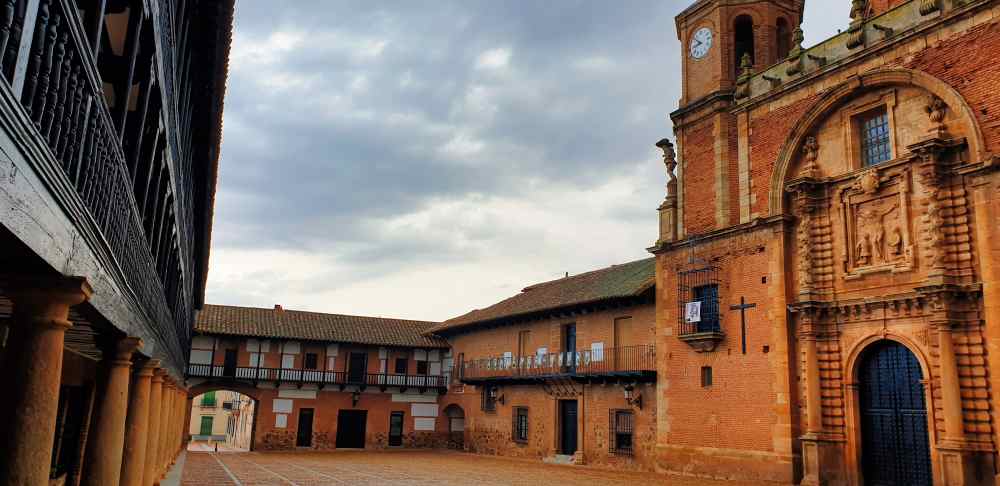 San Carlos del Valle en furgoneta camper o autocaravana