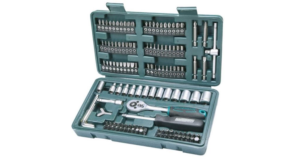 Caja de herramientas para realizar el mantenimiento y reparaciones en furgonetas camper o autocaravanas - Utilizado por Van and to Discover en rutas internacionales