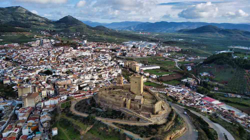 Alcaudete en furgoneta camper
