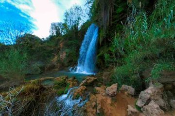 Cascadas de Anna en furgoneta camper