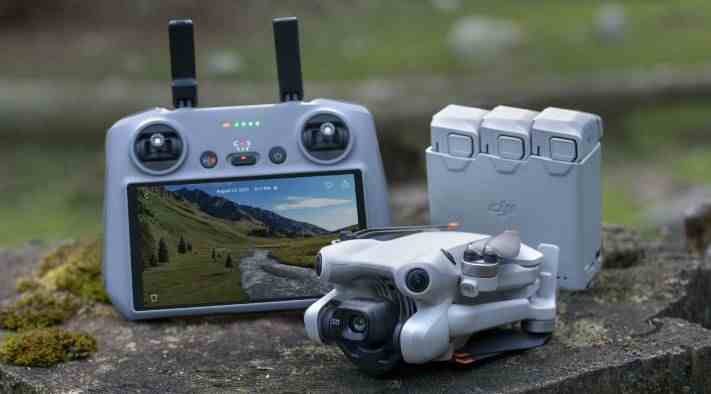 Dron DJI Mini 5 Pro versión combo vuela mas, el mejor dron para viajar recomendadopor Juanma y Elena de Van and to Discover
