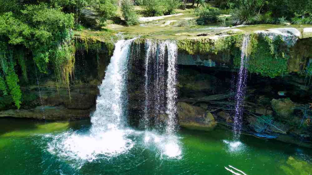 Mejores cascadas de Burgos en furgoneta camper