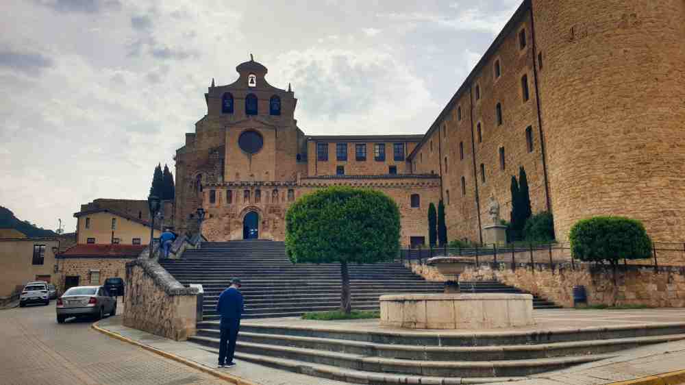 Monasterio de San Salvador en Oña - Van and to Discover